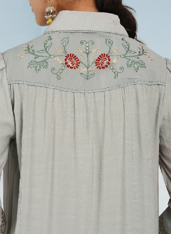 Green Embroidered Tunic for Women with Classic Collar