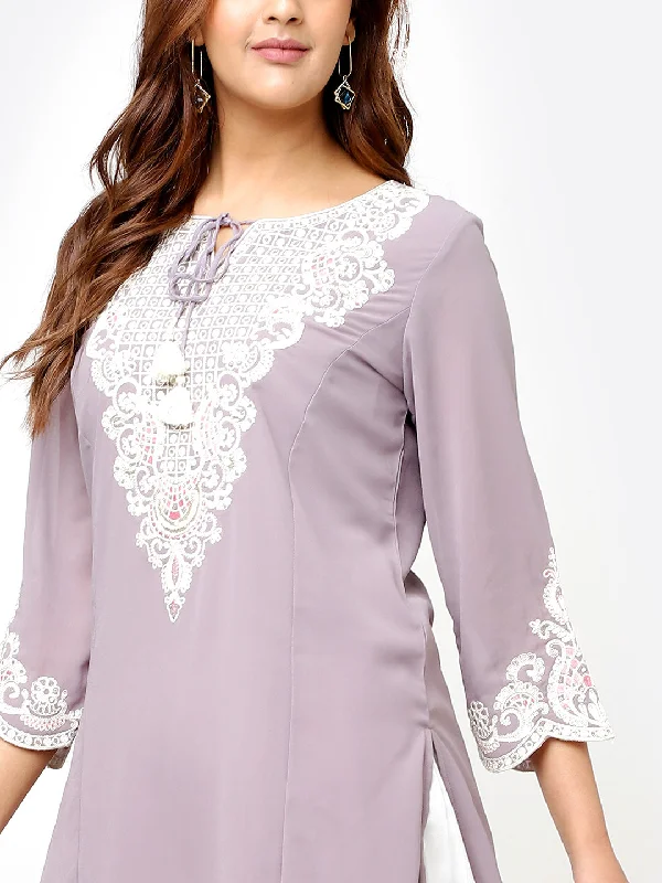 Light Lavender Tunic with Dori Neck and Round Hem