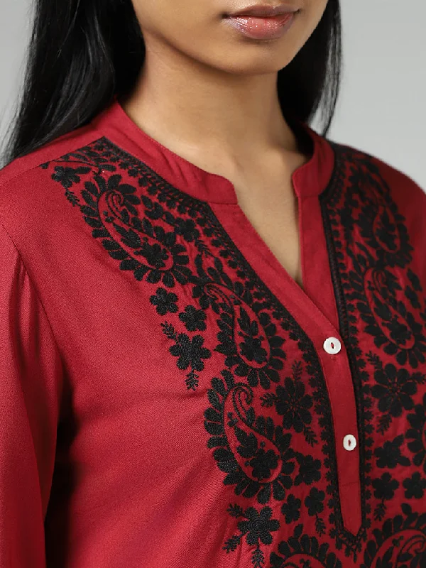 Utsa Red Paisley Floral Embroidered Kurti