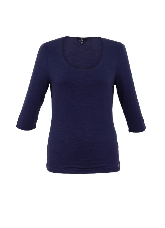 Women's Scoop Neck Top In Navy